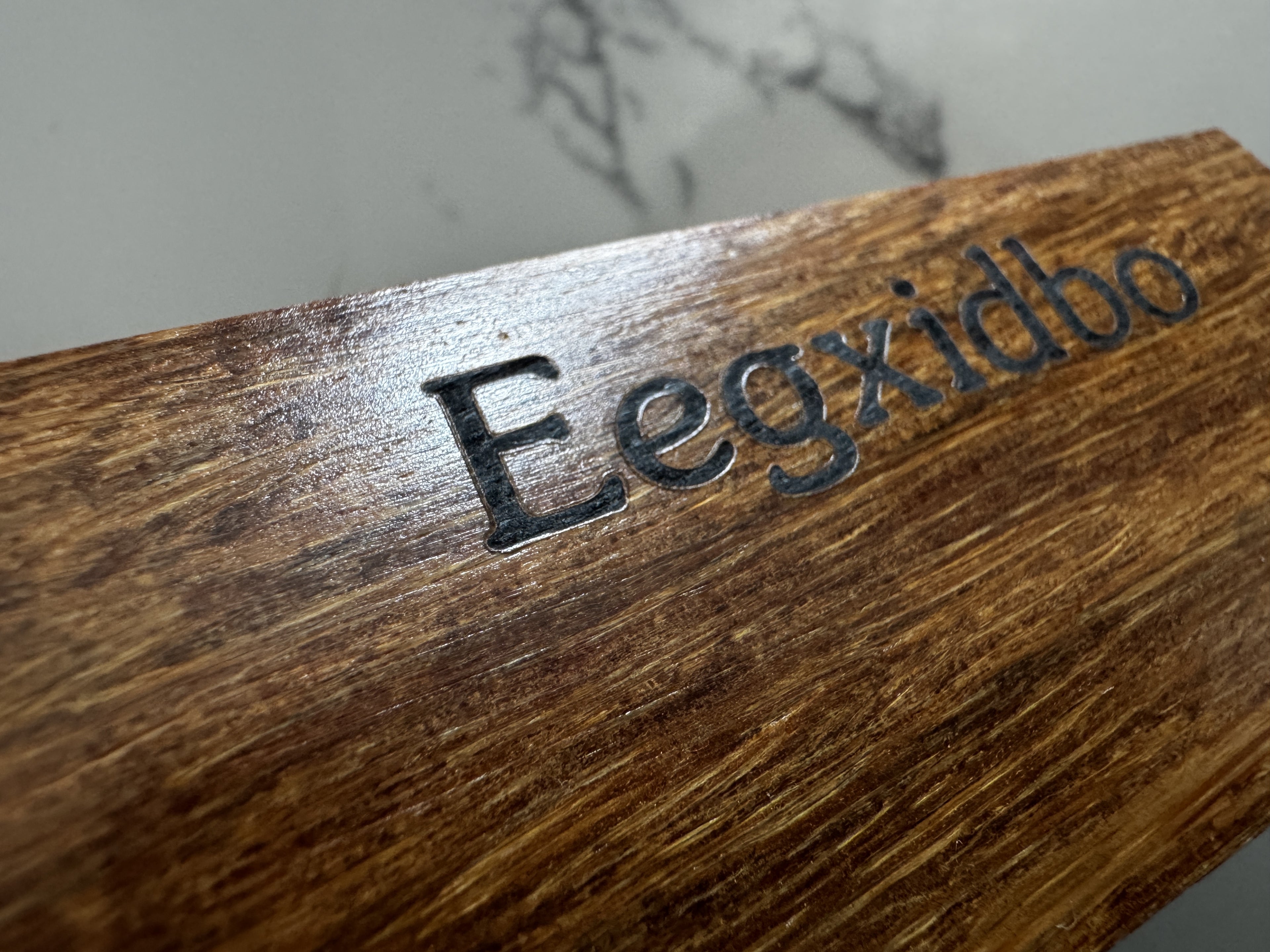 Eegxidbo Paperweights 30CM-Calligraphy paper press Chinese style&Redwood wood&School Supplies，writing brush characters with pressure strips