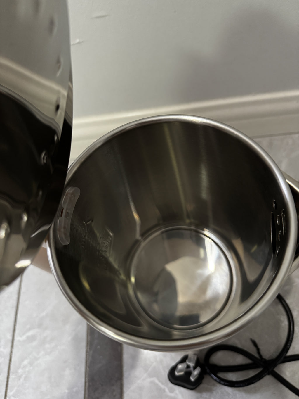 Cwyshinr  Electric kettles insulation  large capacity  kettle  Water heating