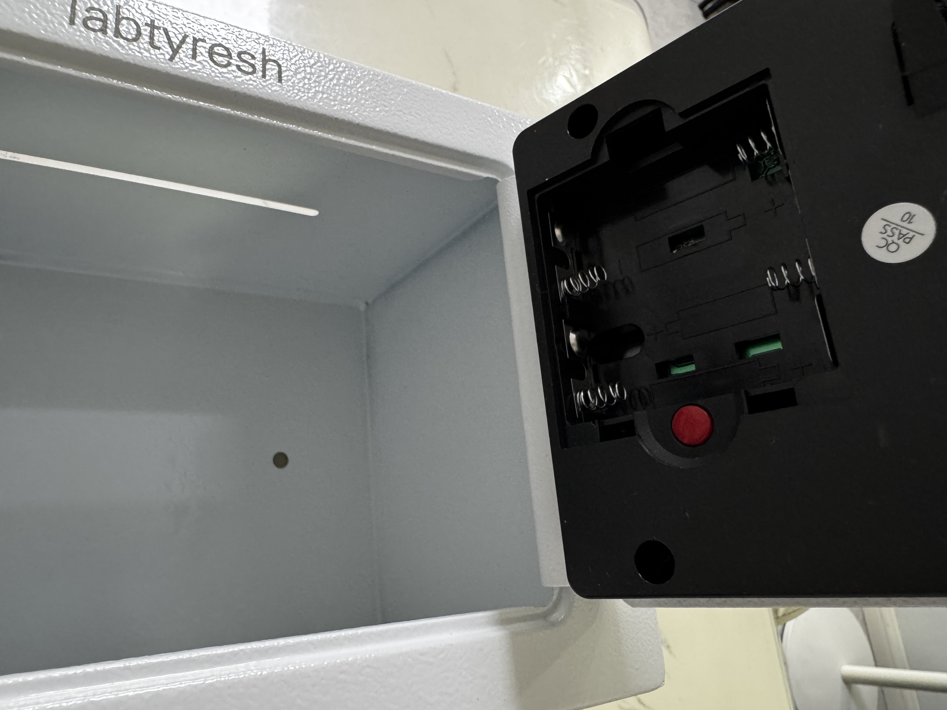 Iabtyresh  Safes  home safe Password with lock  piggy bank (white)