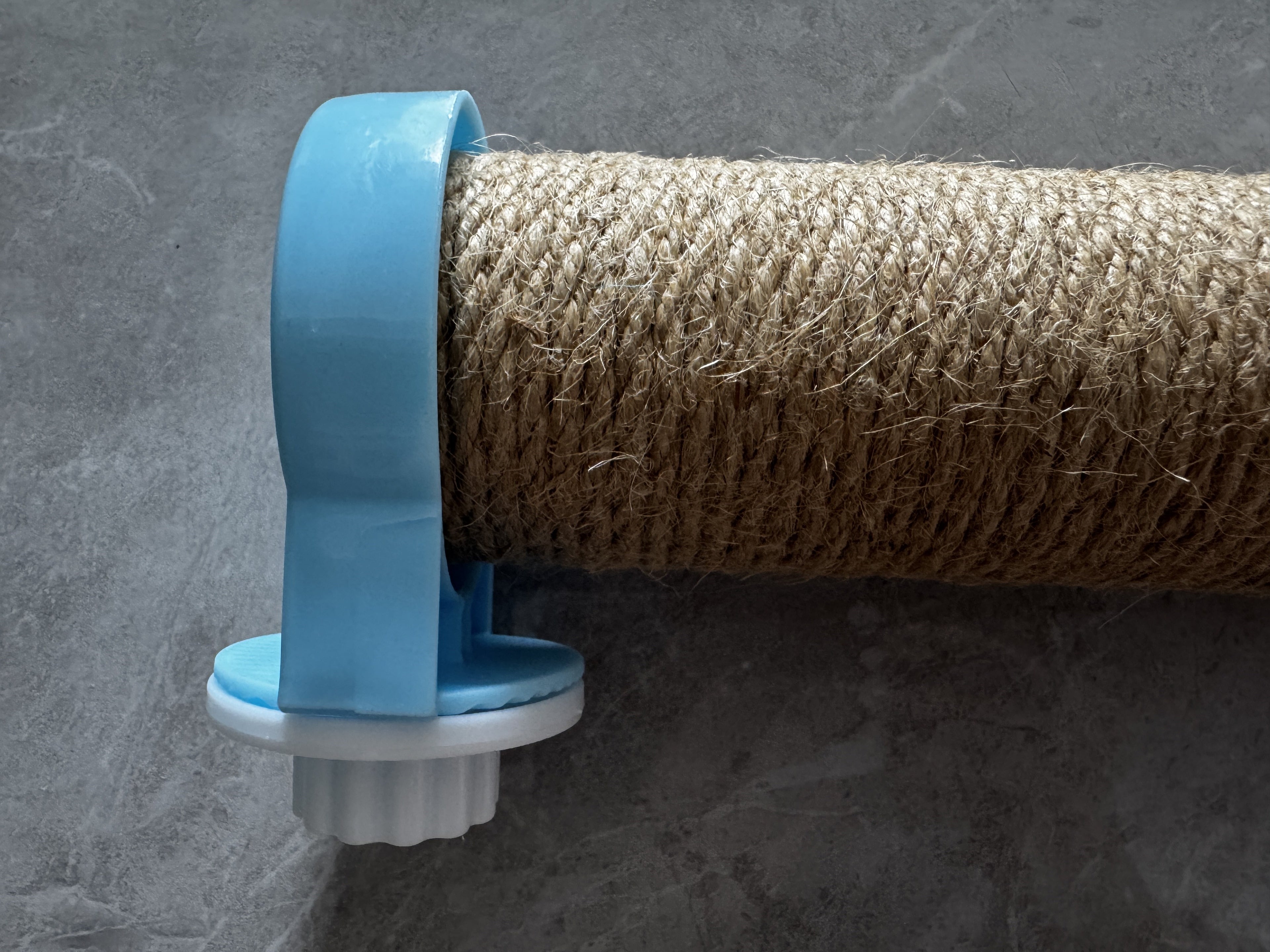 Hibiwilad Scratching posts for cats-Cat scratch rod - cage specific   Vertical sisal cat scratching post
