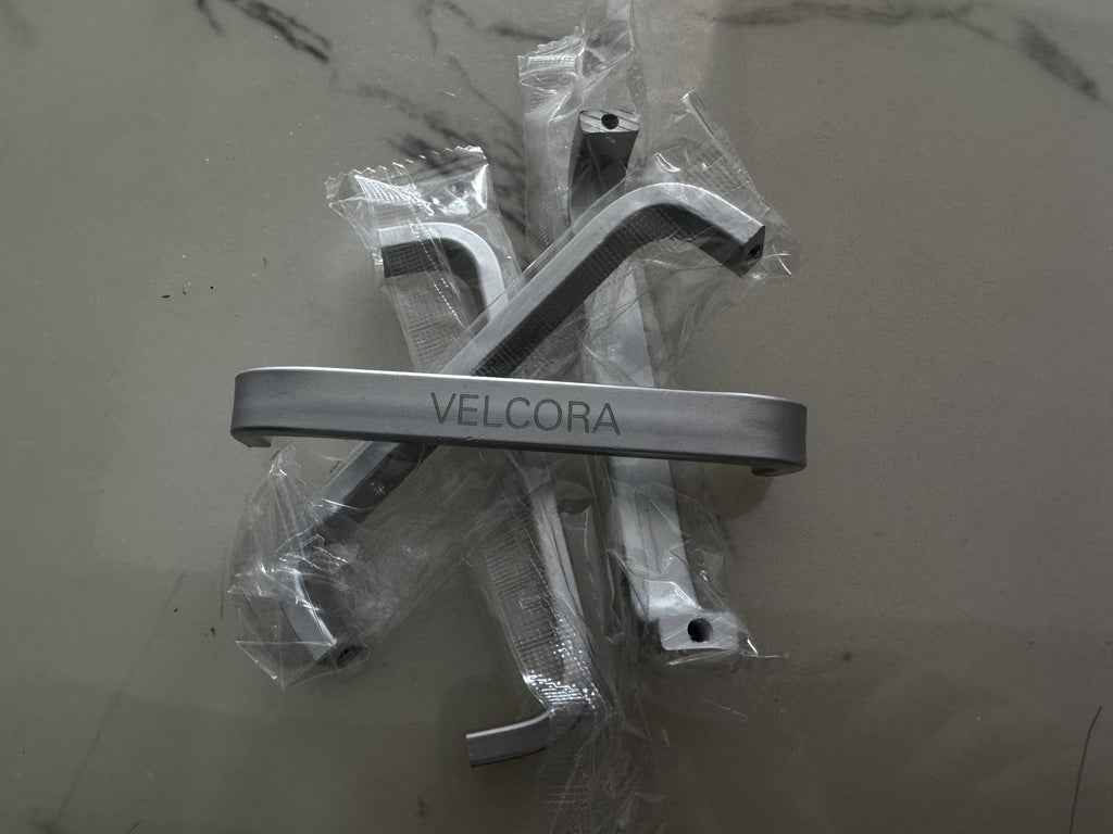 VELCORA   Metal pulls for Cabinet Simple bedside drawer wardrobe cabinet universal   aluminum alloy material  FOR 4-piece set(silvery)